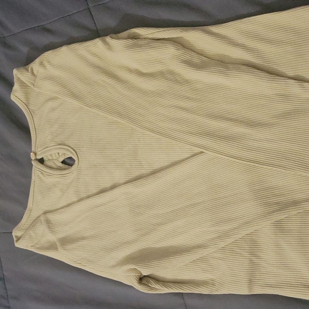 Crop Top - Picture 3 of 3